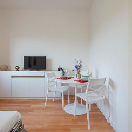 I Host Apartment - Gressoney 2 Мілан Екстер'єр фото